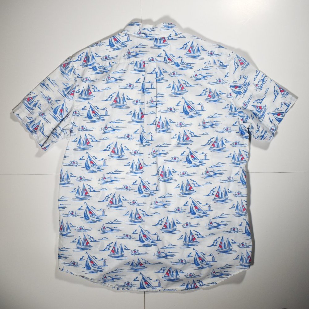 Vineyard Vines Short Sleeve Murray Shirt - White with Blue Sailboats - Medium - Picture 3 of 5